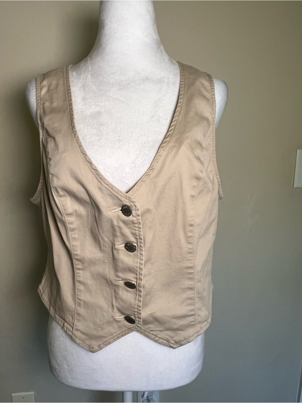 Aritzia Denim Forum the 90’s Mia Beige Twill Vest Women’s Size L
